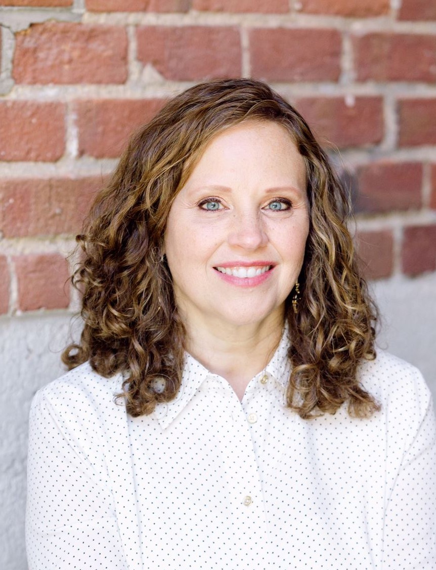 Wendy Dixon 25 Headshot websize